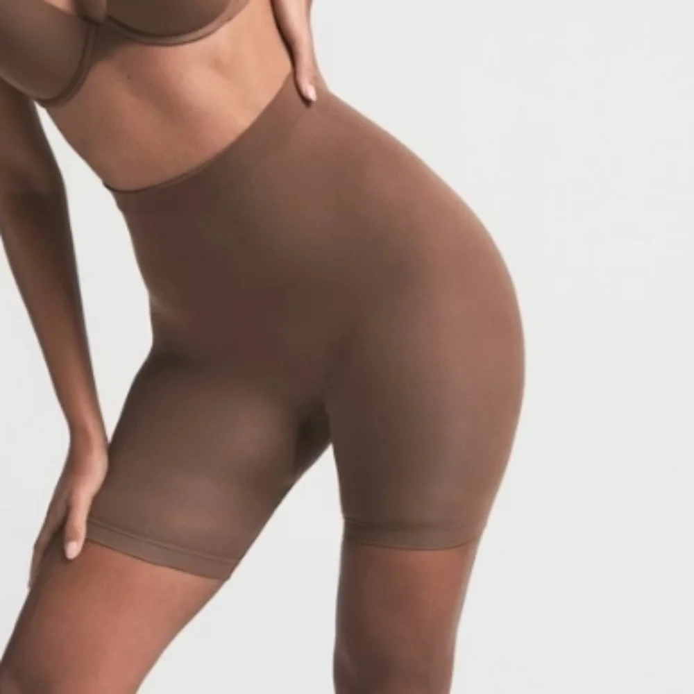 Skims Seamless Sculpt Mid Thigh BodyShaper
